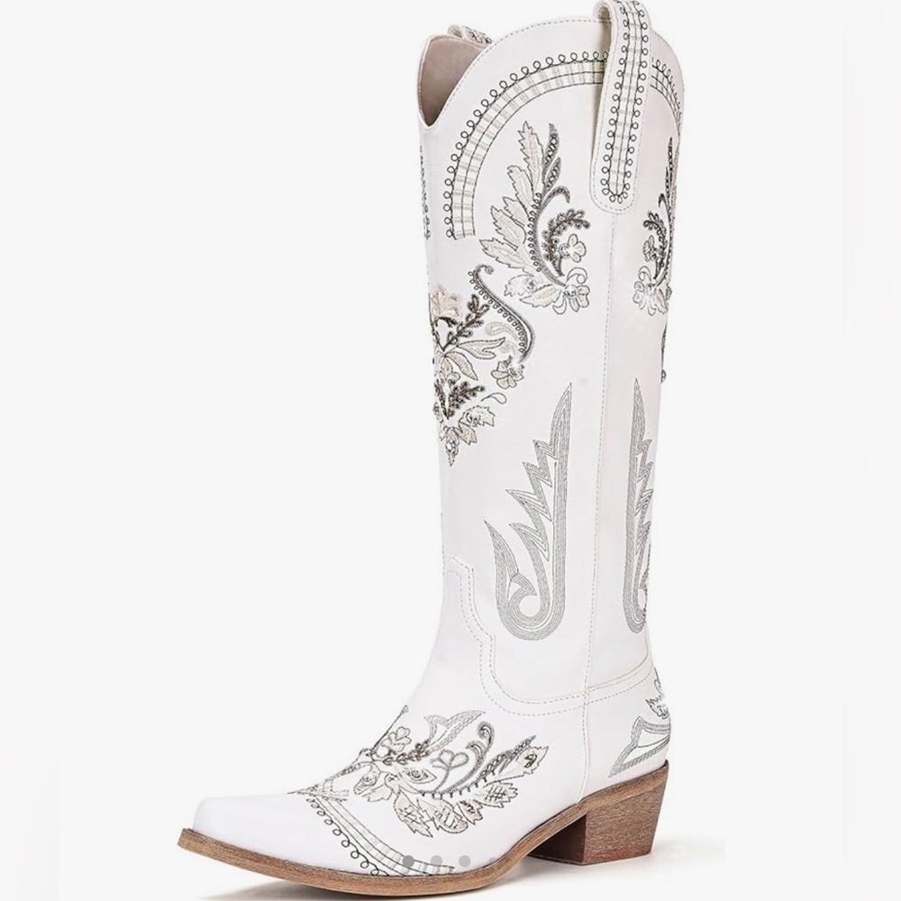 Dixhills White Cowboy Boots with Rhinestones, Size 10